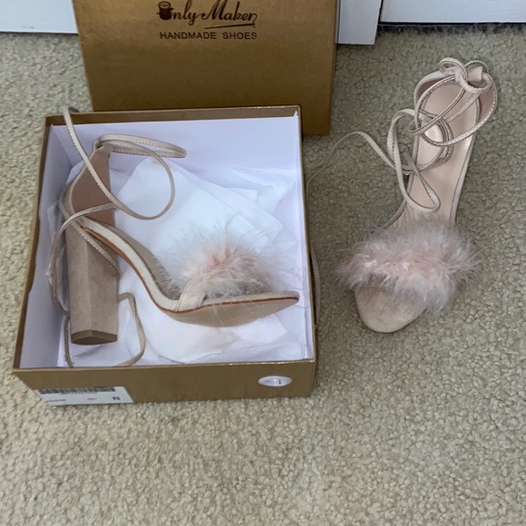 Brand new heels size 7 - Picture 2 of 5